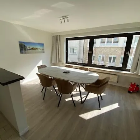 Royal Iii Apartment *