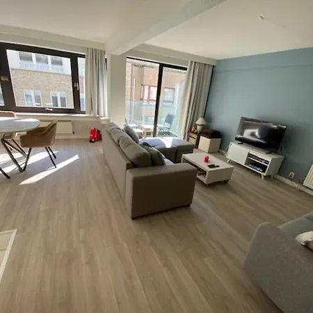 Royal Iii Apartment *