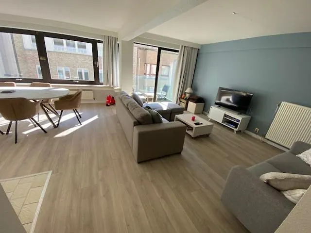 Royal Iii Apartment *